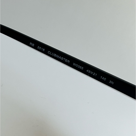 Ray Ban Clubmaster Sunglasses - Picture 3 of 7